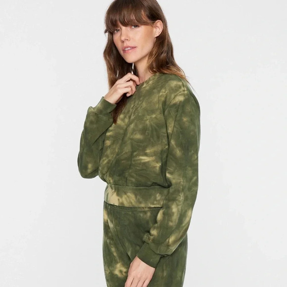 Pam & Gela Tie Dye Crop Sweatshirt, olive - Picture 2 of 8